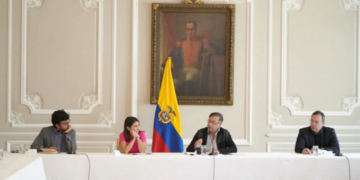 Presidente Petro recibe a los medios comunitarios en palacio.