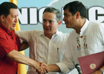 presidentes de Colombia, Álvaro Uribe, de Venezuela, Hugo Chávez y Rafael Correa del Ecuador